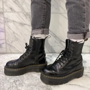 Dr. Martens Dr Martens Bottines à Lacets Jadon En Noir belle 18